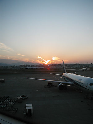 福岡空港の夕陽